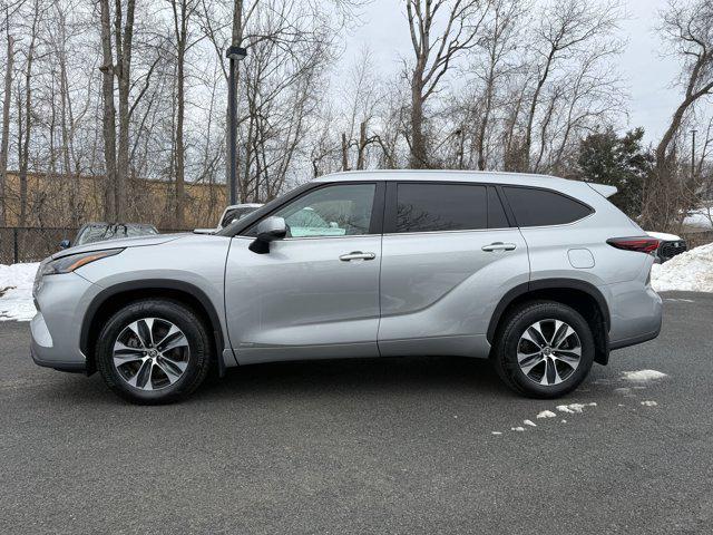 used 2025 Toyota Highlander Hybrid car, priced at $48,647