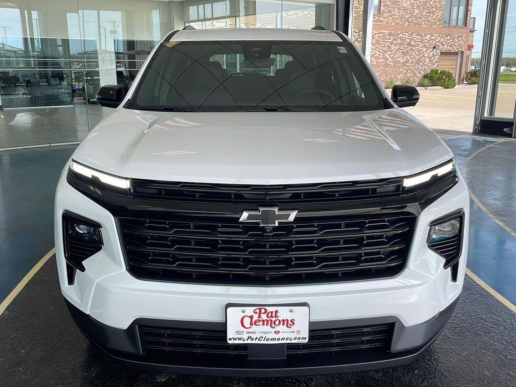 new 2026 Chevrolet Traverse car, priced at $49,305