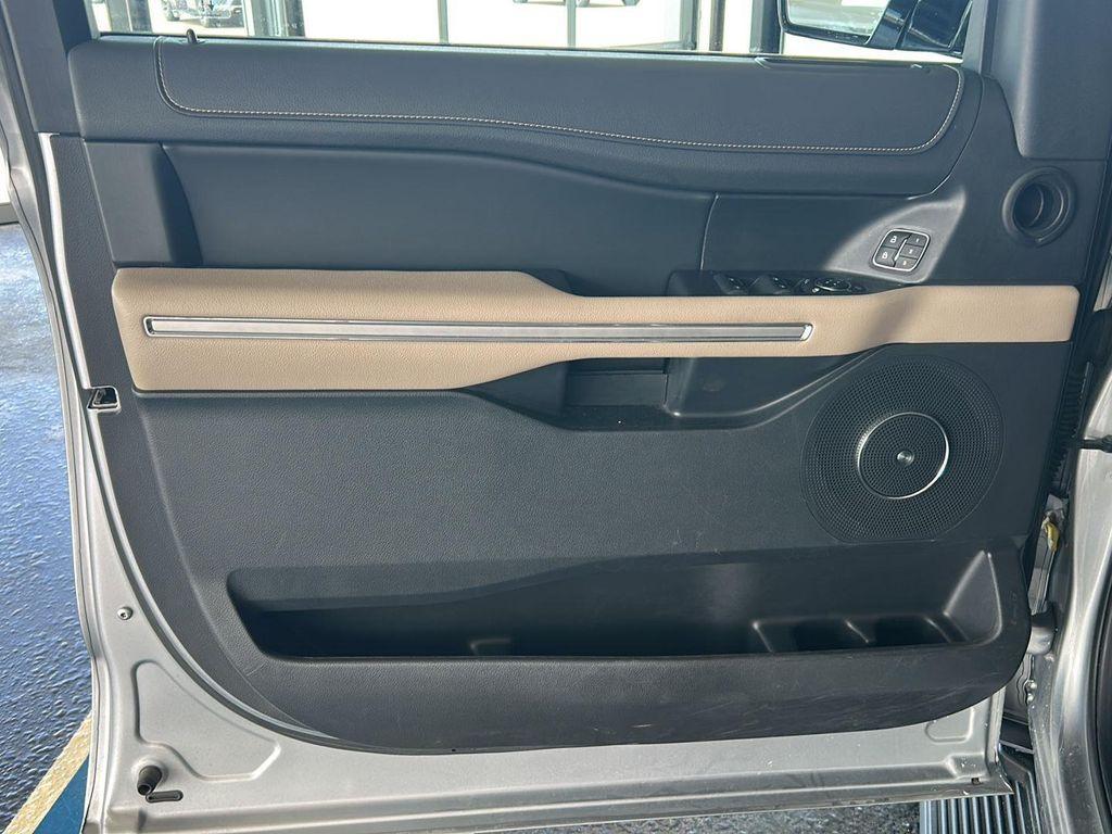 used 2024 Ford Expedition car, priced at $44,999