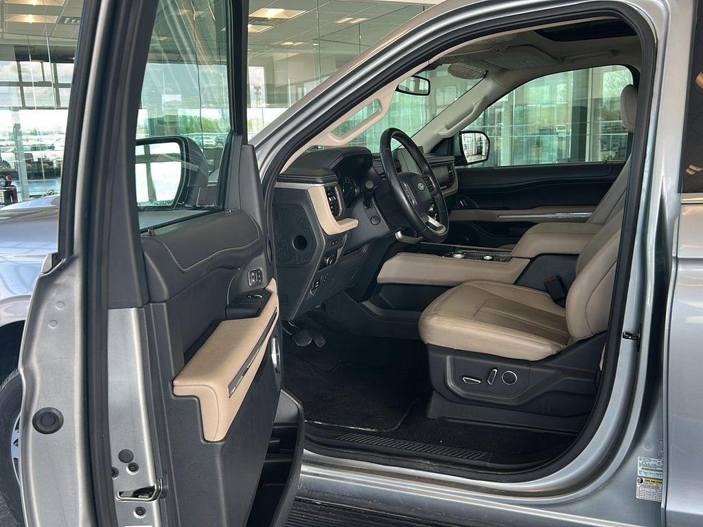 used 2024 Ford Expedition car, priced at $44,999