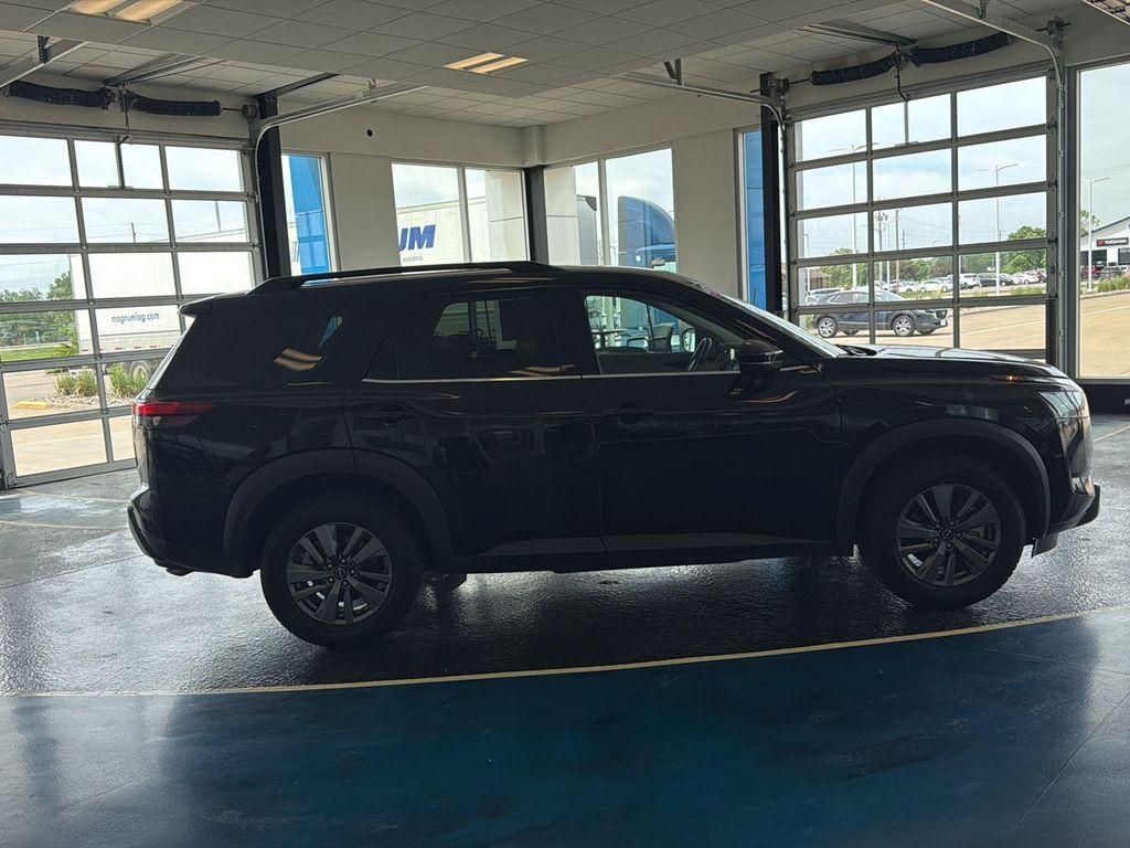 used 2025 Nissan Pathfinder car, priced at $29,999