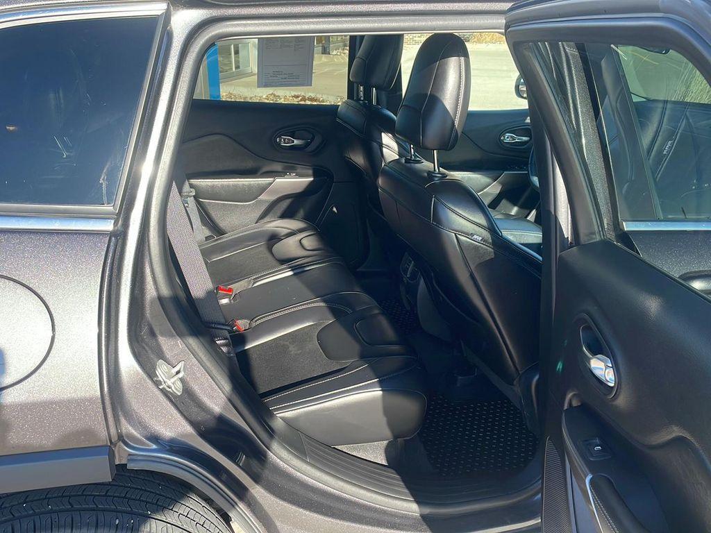 used 2019 Jeep Cherokee car, priced at $16,999