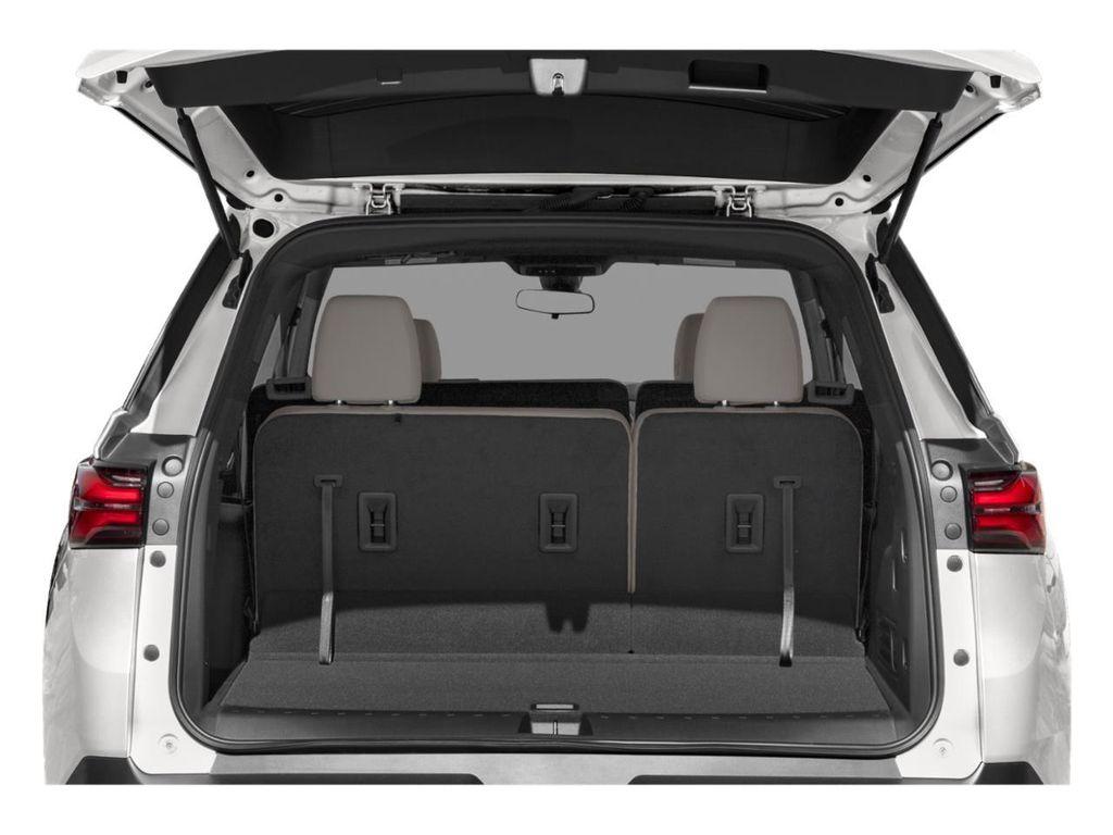 used 2023 Chevrolet Traverse car