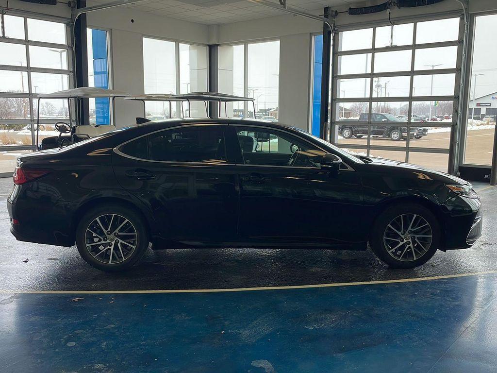 used 2016 Lexus ES 350 car, priced at $15,990