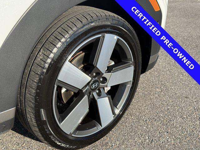 used 2025 Hyundai Santa Fe car, priced at $36,000