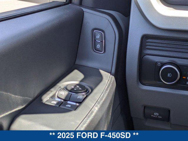 new 2025 Ford F-450 car, priced at $54,447