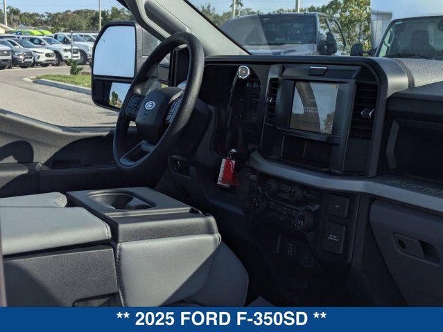 new 2025 Ford F-350 car, priced at $48,275