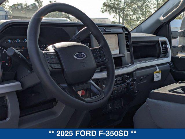 new 2025 Ford F-350 car, priced at $48,275