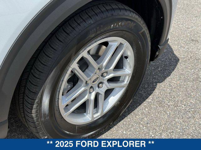 new 2025 Ford Explorer car, priced at $34,405