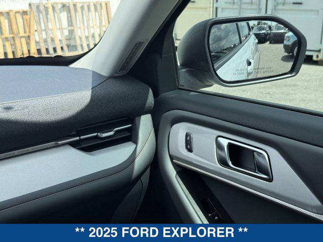 new 2025 Ford Explorer car, priced at $34,405