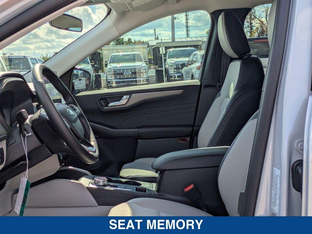 new 2026 Ford Escape PHEV car, priced at $31,136