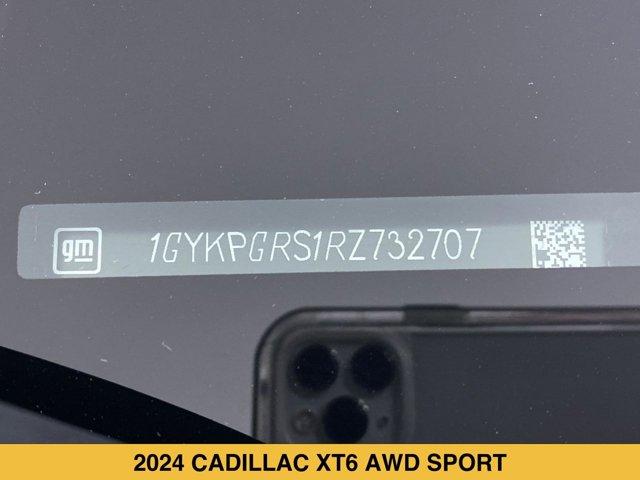 used 2024 Cadillac XT6 car, priced at $46,990
