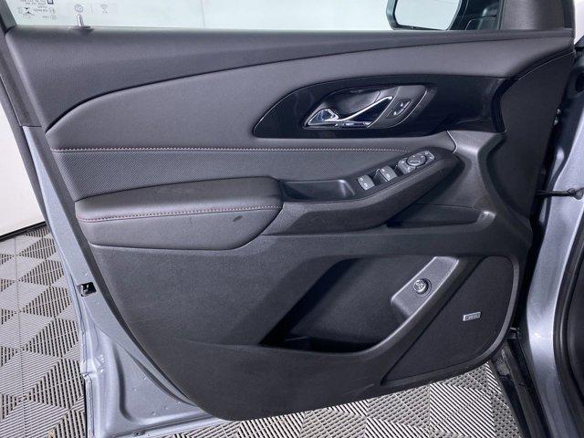 used 2023 Chevrolet Traverse car, priced at $36,990