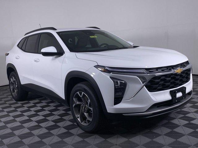 new 2025 Chevrolet Trax car, priced at $23,034