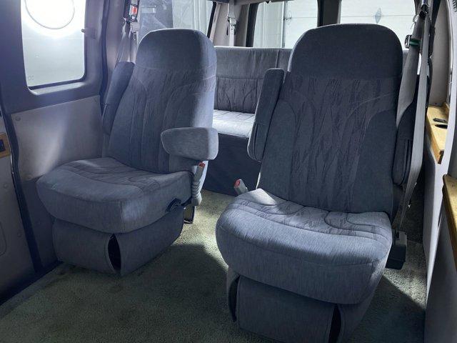 used 2003 GMC Savana 1500 car, priced at $13,990