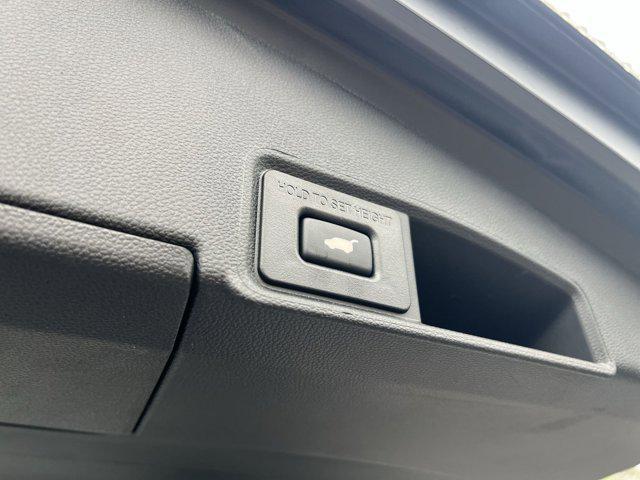 new 2026 Acura RDX car, priced at $52,650