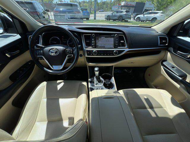 used 2019 Toyota Highlander car, priced at $23,400