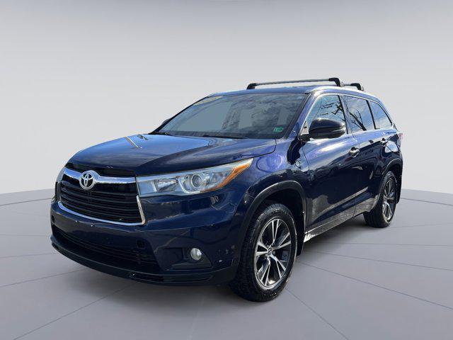 used 2016 Toyota Highlander car, priced at $13,250