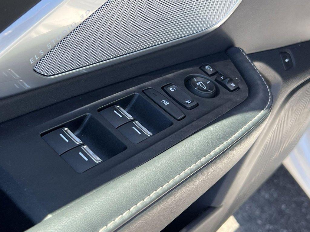 used 2024 Acura RDX car, priced at $43,849