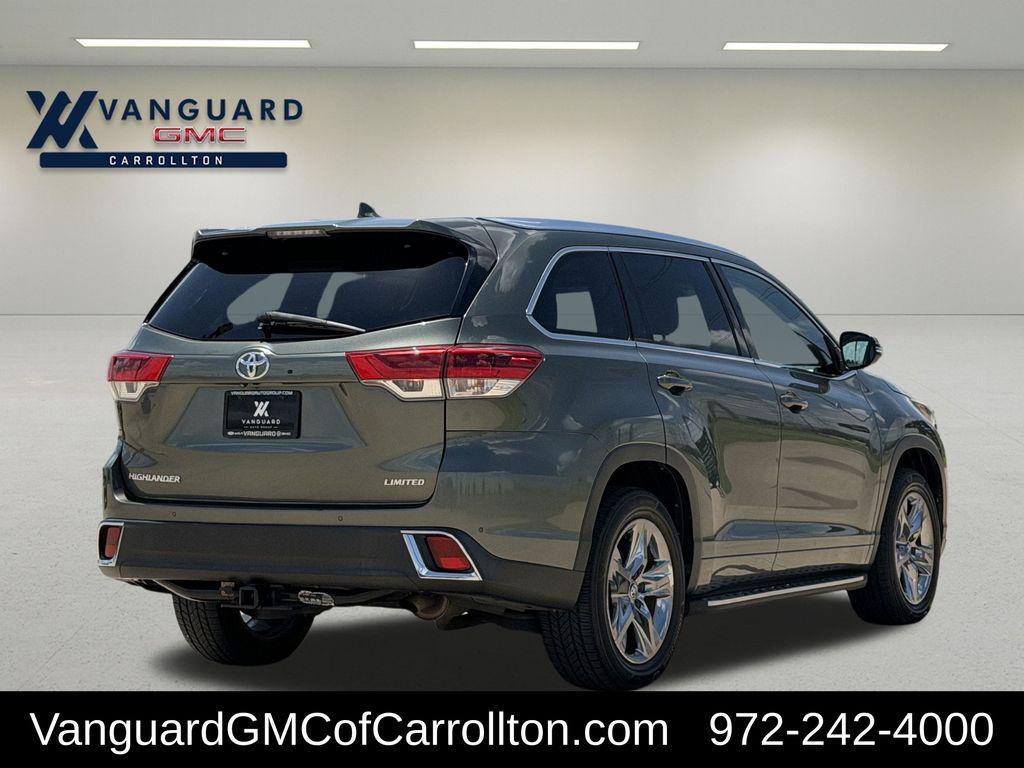 used 2017 Toyota Highlander car, priced at $22,537