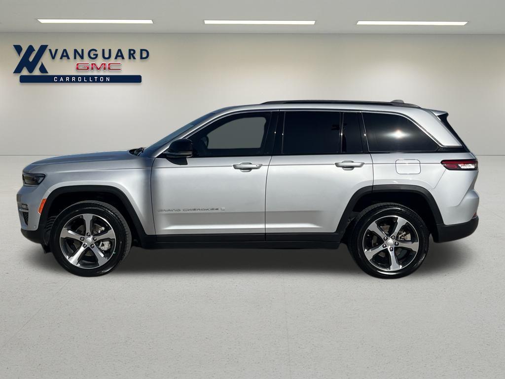 used 2024 Jeep Grand Cherokee car, priced at $32,794