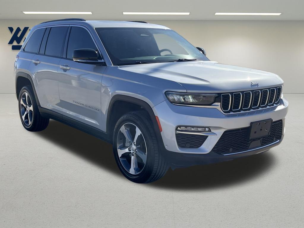 used 2024 Jeep Grand Cherokee car, priced at $32,794