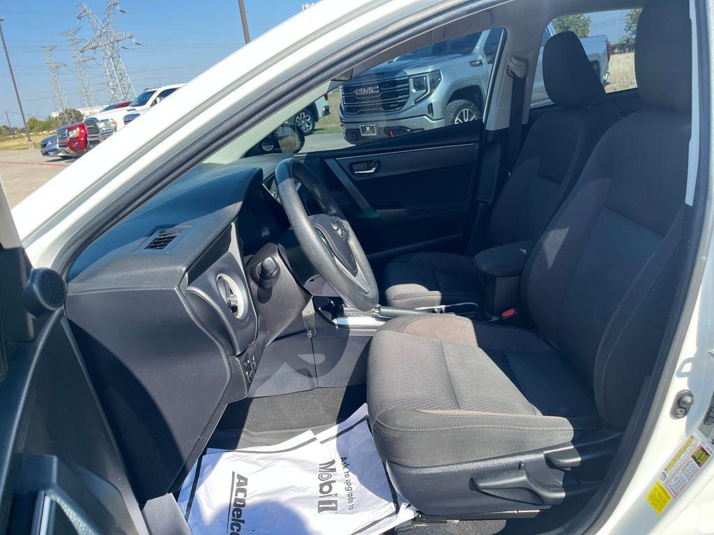 2017 Super White Toyota Corolla
