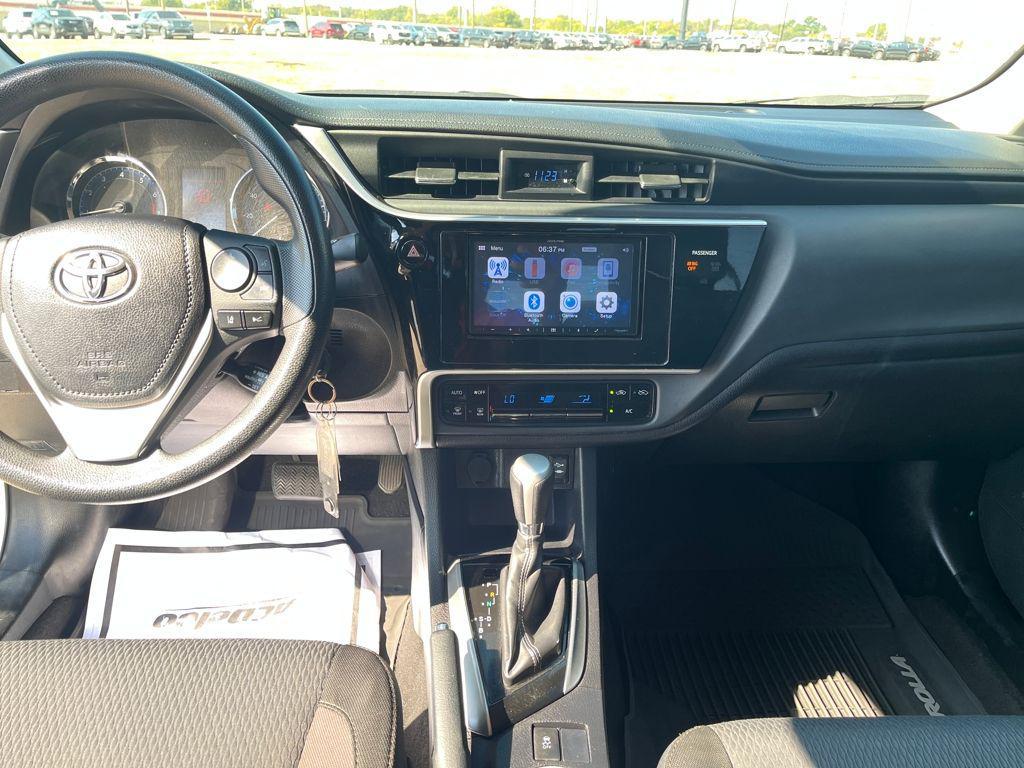 2017 Super White Toyota Corolla