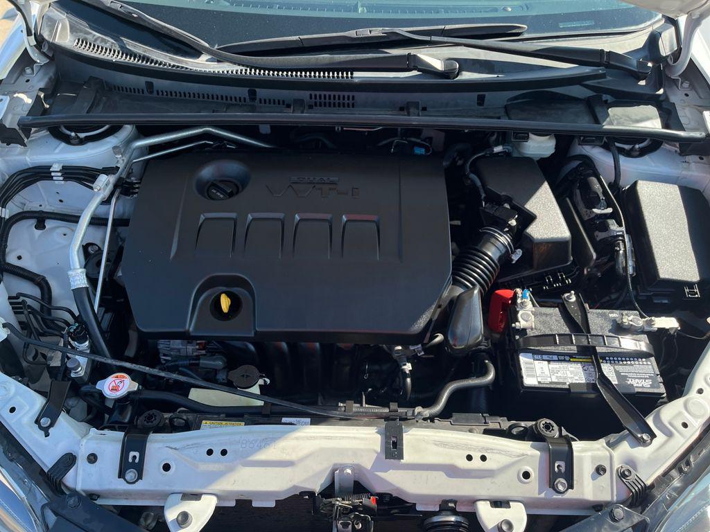 2017 Super White Toyota Corolla