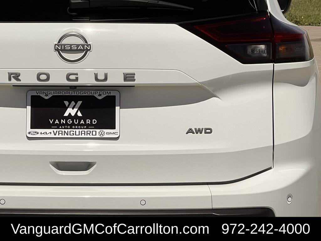 used 2024 Nissan Rogue car, priced at $17,609