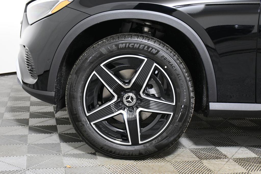 new 2026 Mercedes-Benz GLC 300 car, priced at $55,625