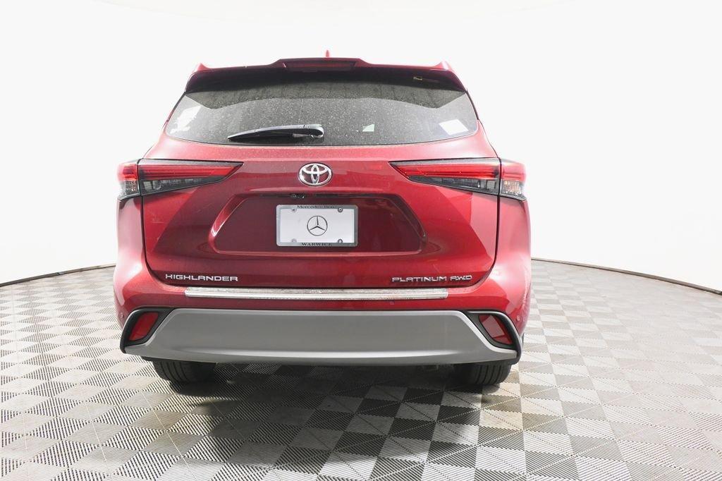 used 2022 Toyota Highlander car, priced at $38,115