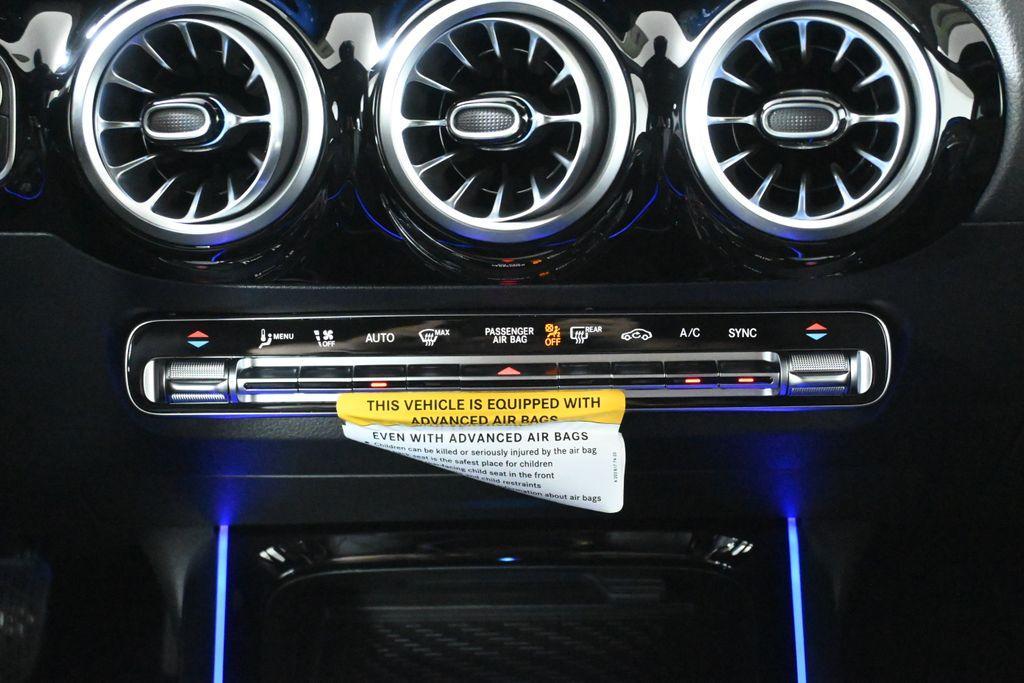 new 2025 Mercedes-Benz GLA 250 car, priced at $47,295