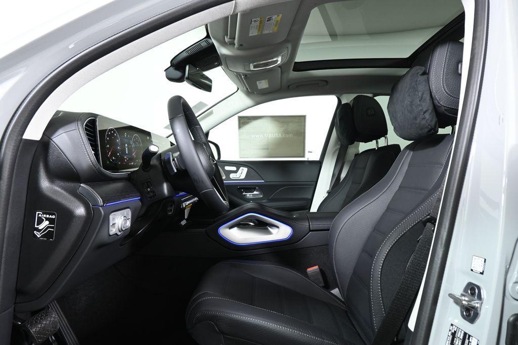 new 2026 Mercedes-Benz GLS 450 car, priced at $98,735