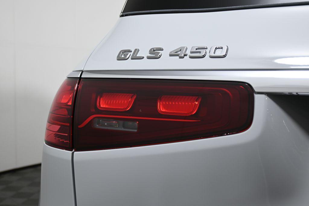new 2026 Mercedes-Benz GLS 450 car, priced at $98,735