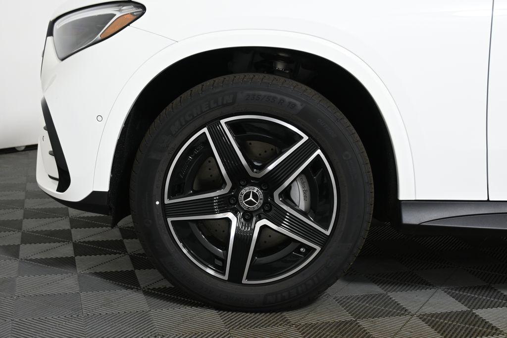 new 2026 Mercedes-Benz GLC 300 car, priced at $60,585