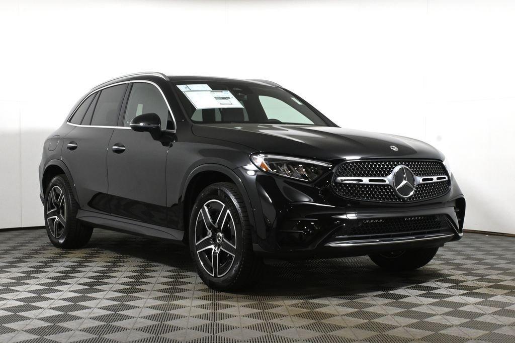 new 2026 Mercedes-Benz GLC 300 car, priced at $59,285
