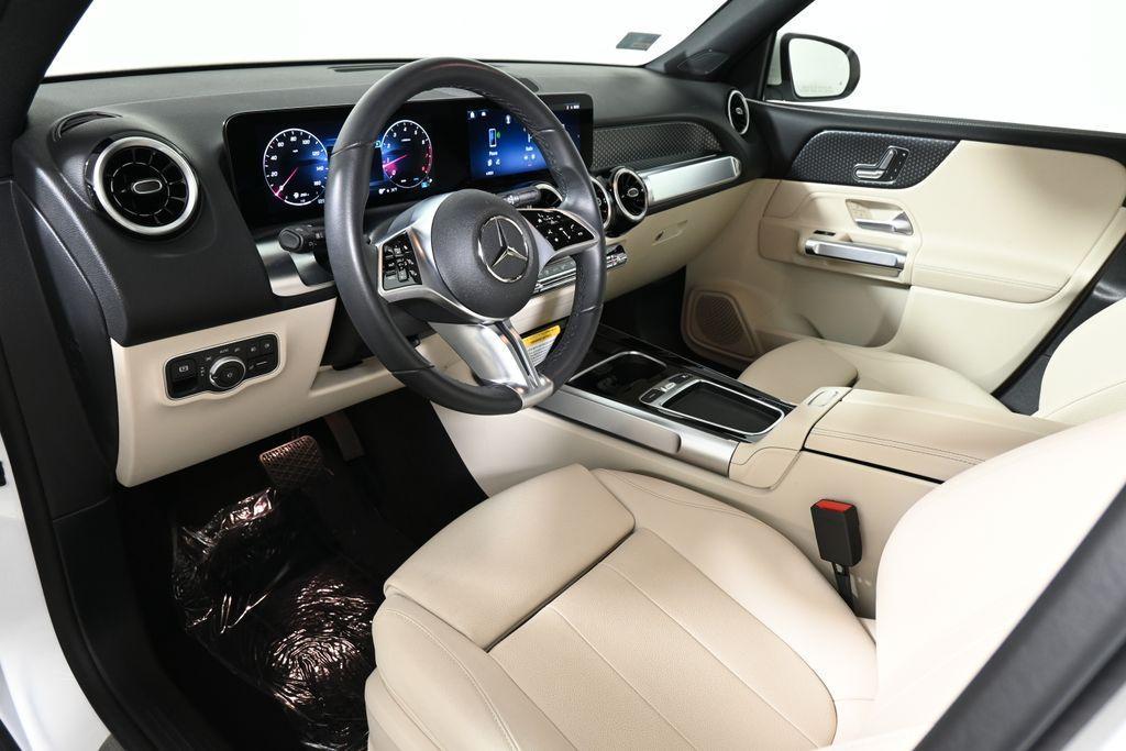 used 2025 Mercedes-Benz GLB 250 car, priced at $37,895