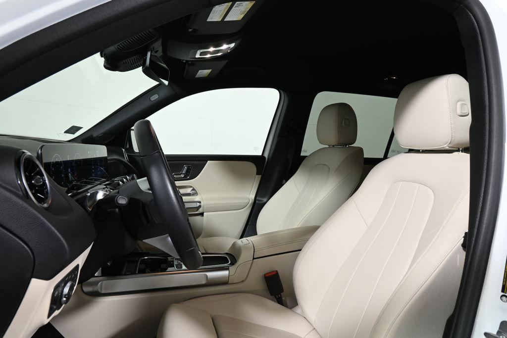 used 2025 Mercedes-Benz GLB 250 car, priced at $37,895