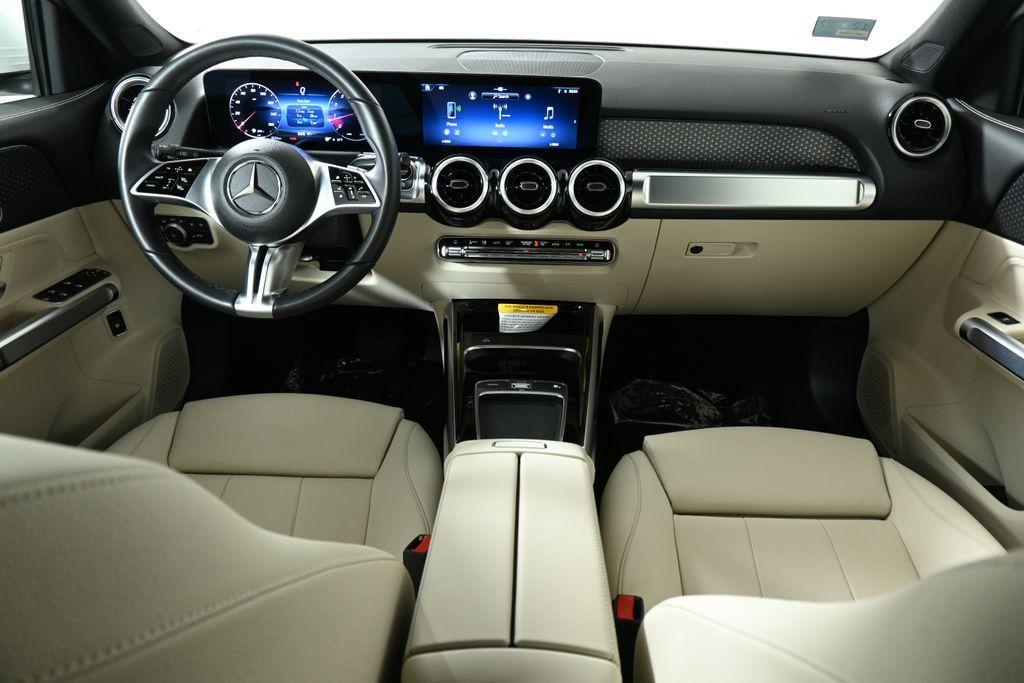 used 2025 Mercedes-Benz GLB 250 car, priced at $37,895