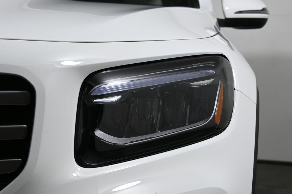 used 2025 Mercedes-Benz GLB 250 car, priced at $37,895