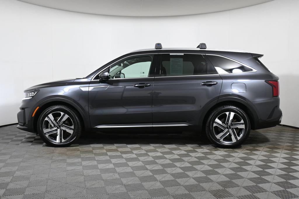used 2022 Kia Sorento Plug-In Hybrid car, priced at $23,895