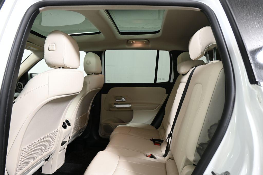 used 2022 Mercedes-Benz GLB 250 car, priced at $30,895