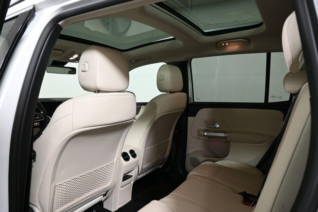 used 2022 Mercedes-Benz GLB 250 car, priced at $30,895