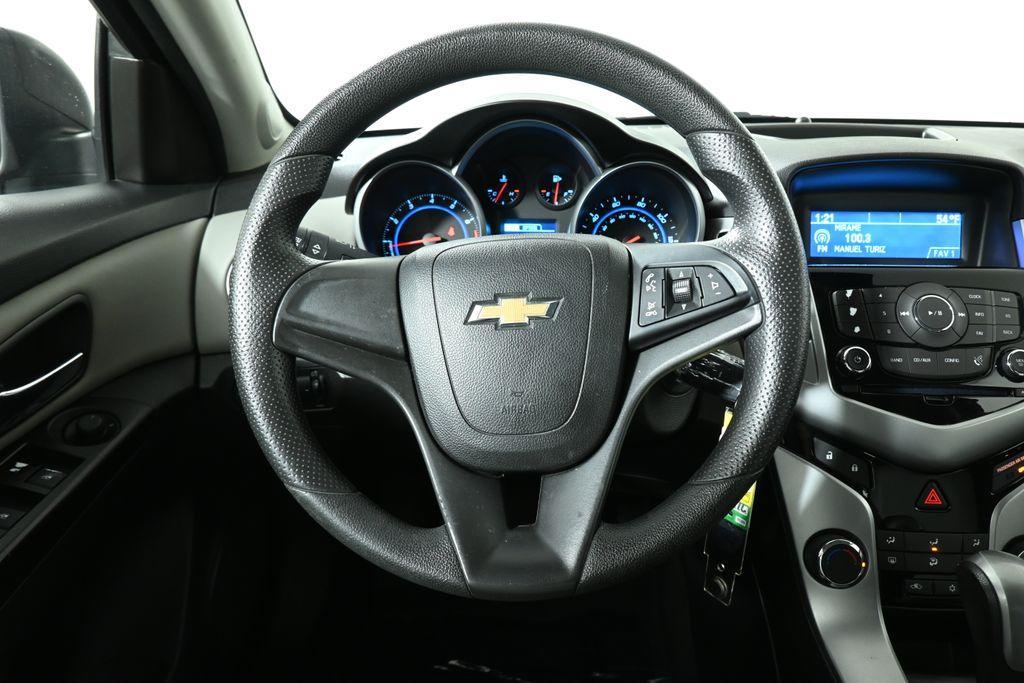 used 2014 Chevrolet Cruze car, priced at $10,000