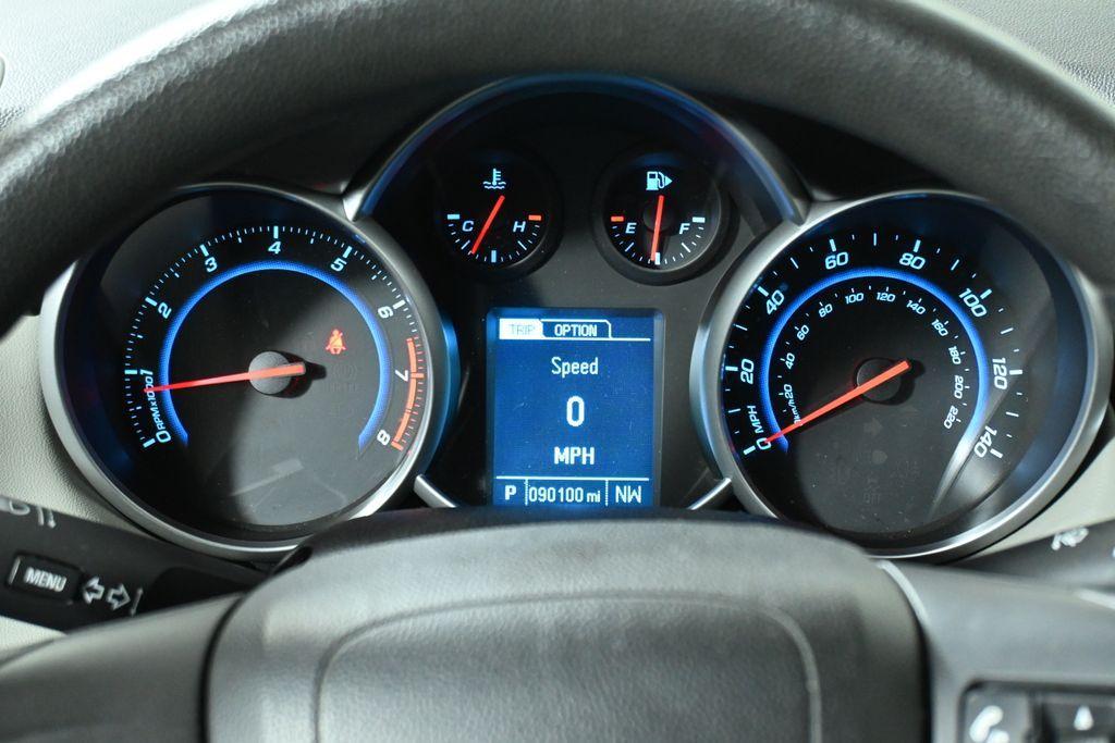 used 2014 Chevrolet Cruze car, priced at $10,000
