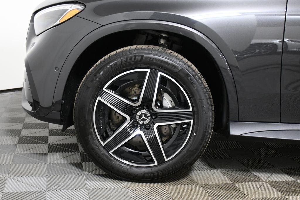 new 2026 Mercedes-Benz GLC 300 car, priced at $61,400