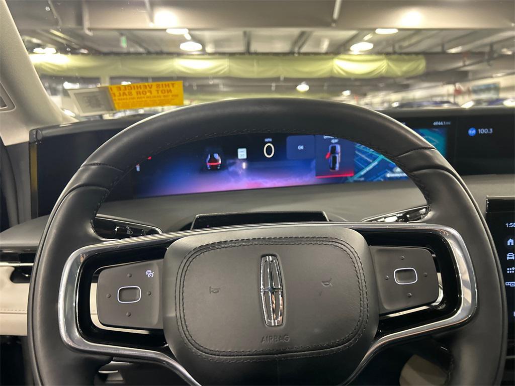 used 2025 Lincoln Nautilus car