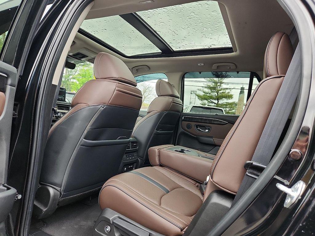 used 2023 Honda Pilot car, priced at $40,629