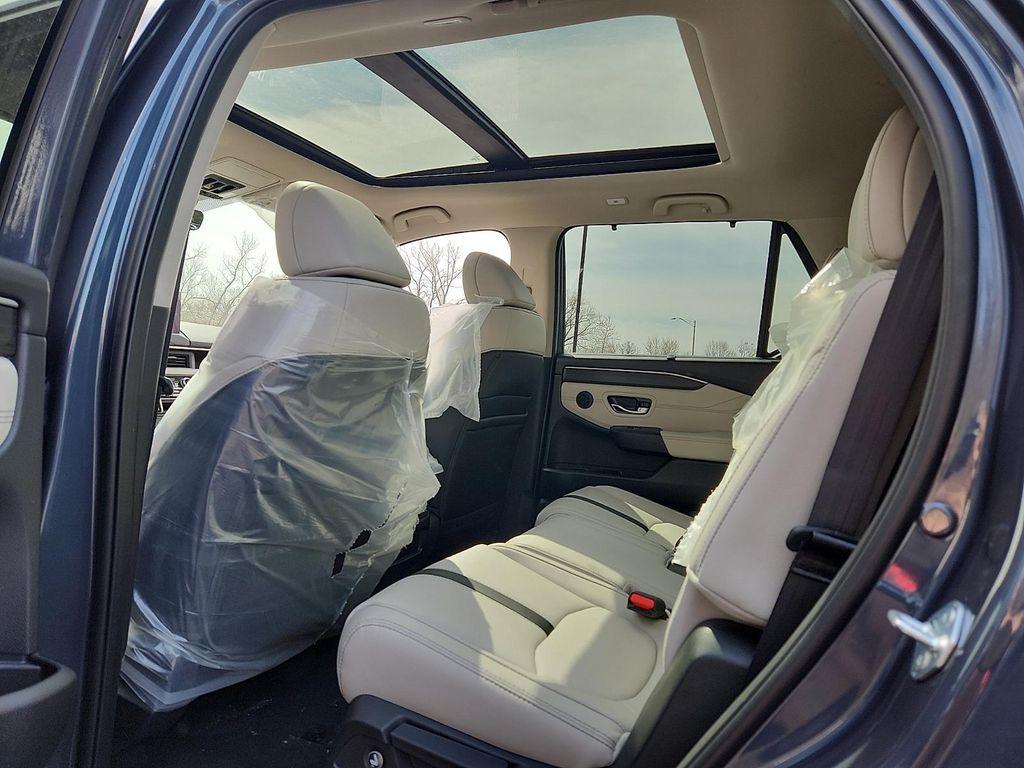 new 2026 Honda Pilot car, priced at $52,590